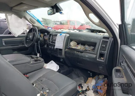 2017 Ram 2500 Tradesman 4X4 8' Box из США, поврежденный, VIN 3C6MR5AJ3HG634848